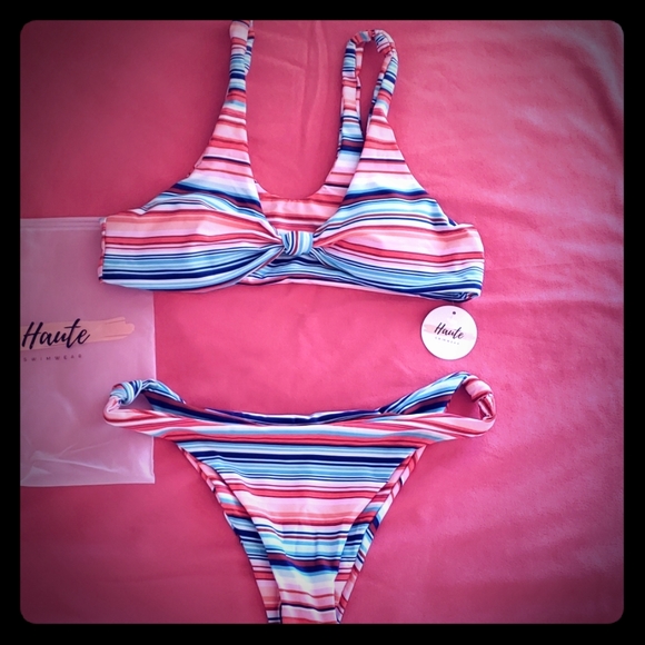 New with tags super comfy striped Haute bikini - Picture 1 of 4